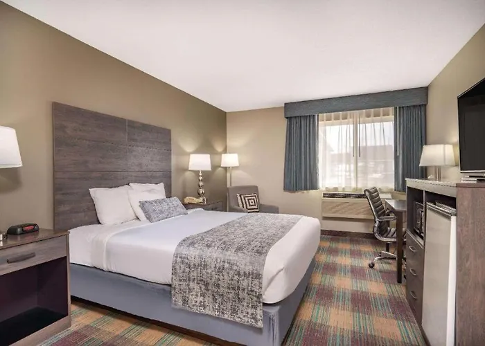 Baymont Inn Baldwin