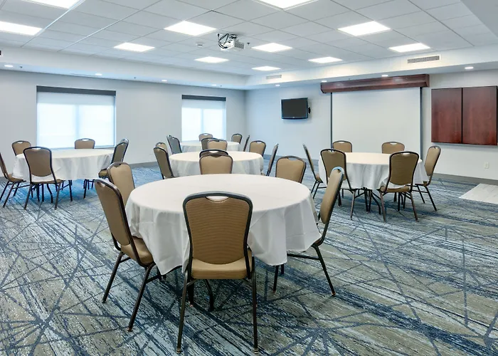 Holiday Inn Express Hotel & Suites Shakopee By Ihg